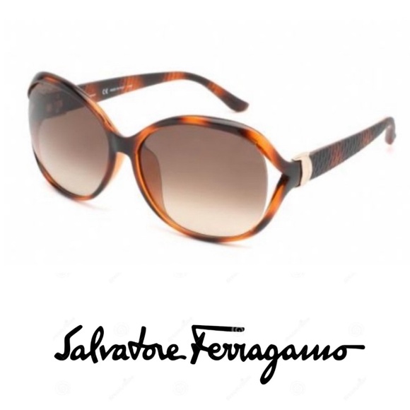 Salvatore Ferragamo Sunglasses
SF77OSA 214 Tortoise Brown
Gradient, new no box . - Picture 1 of 16